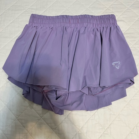 Amazon Flowy Shorts - Picture 1 of 3